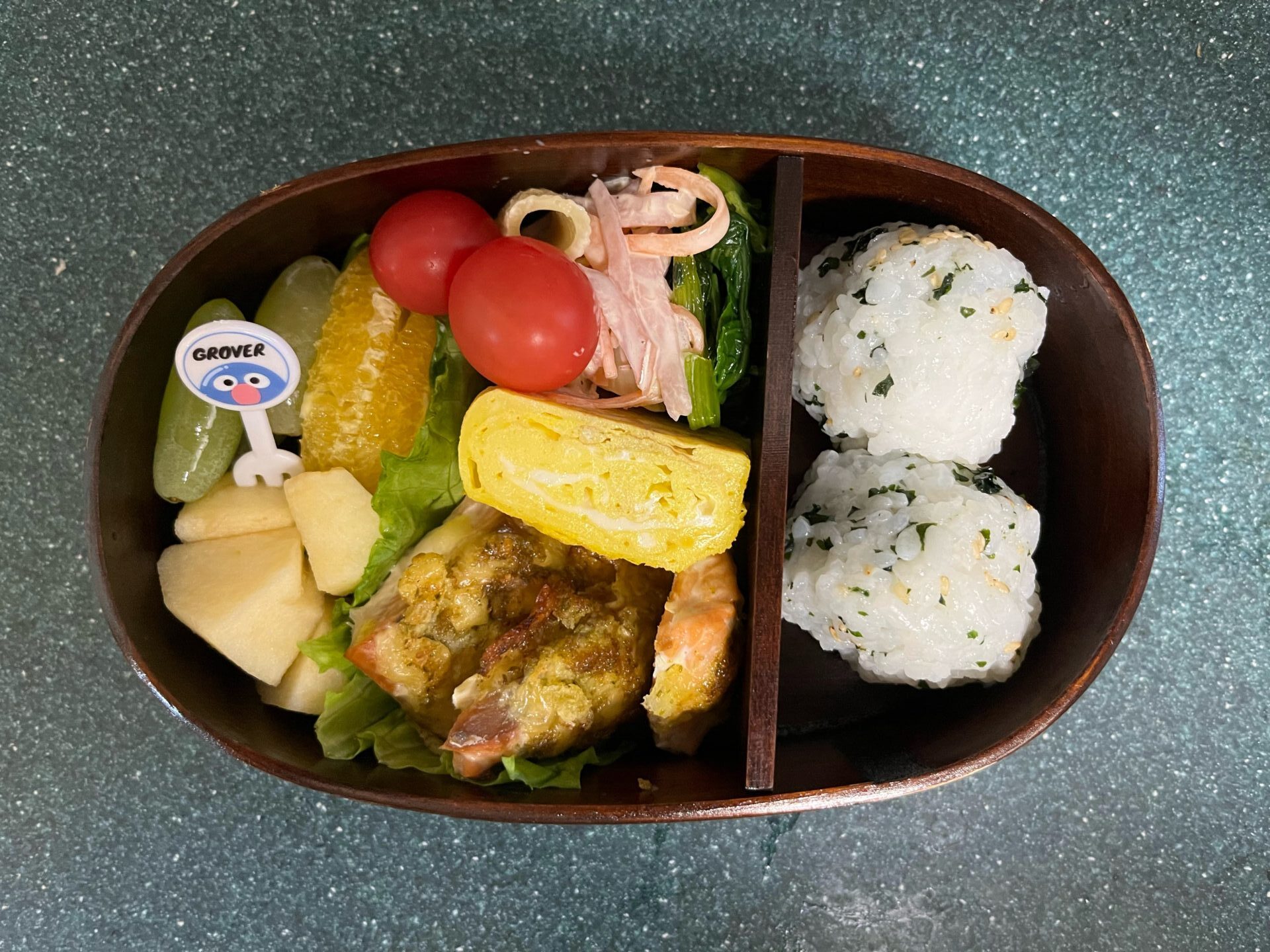 今日のお弁当(2/26)
メインは鮭のマヨチーズ焼きでした