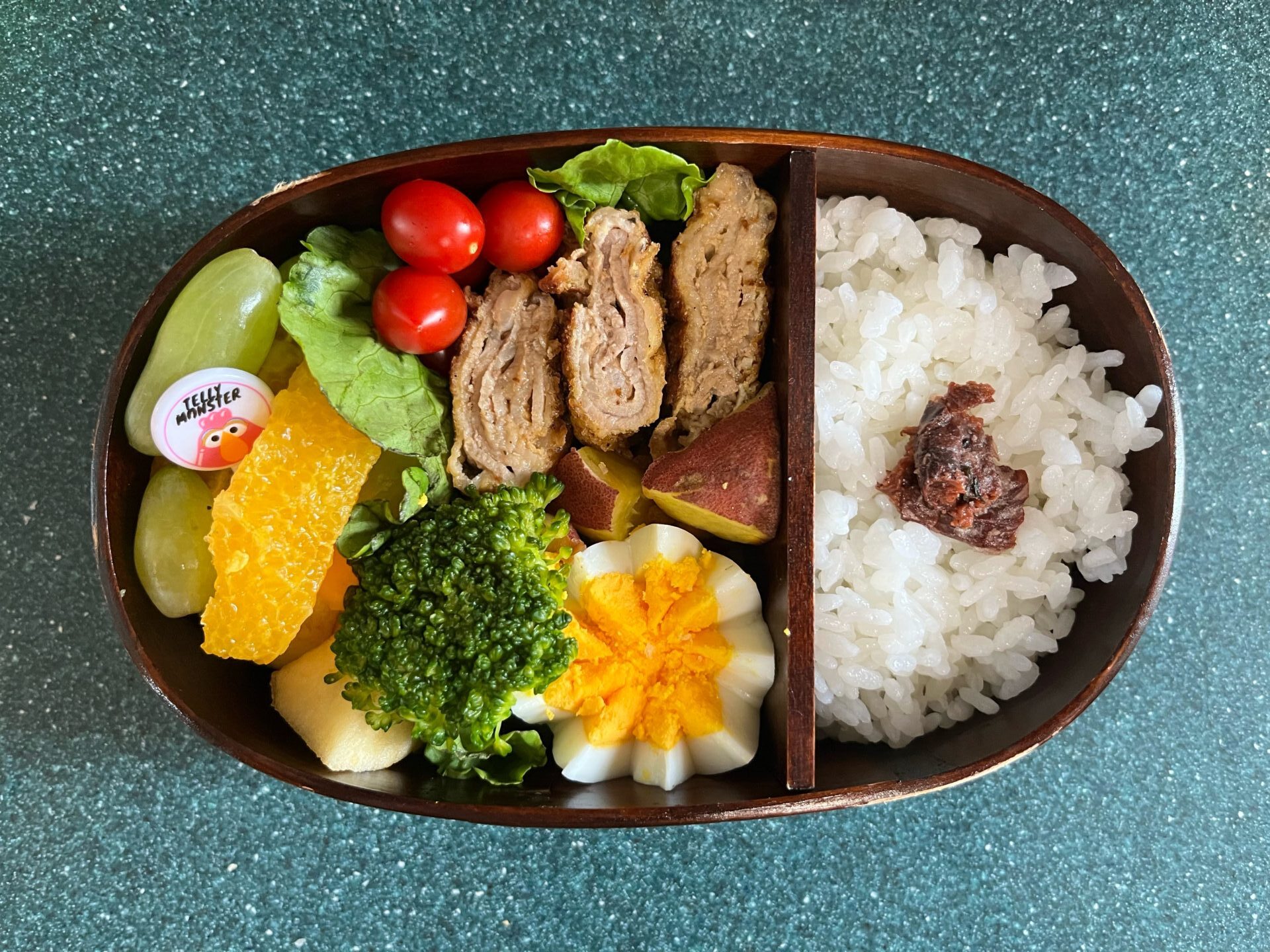 今日のお弁当(5/14)
メインはトンカツ風揚げ焼きでした