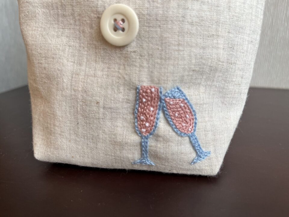 シャンパンの刺繍