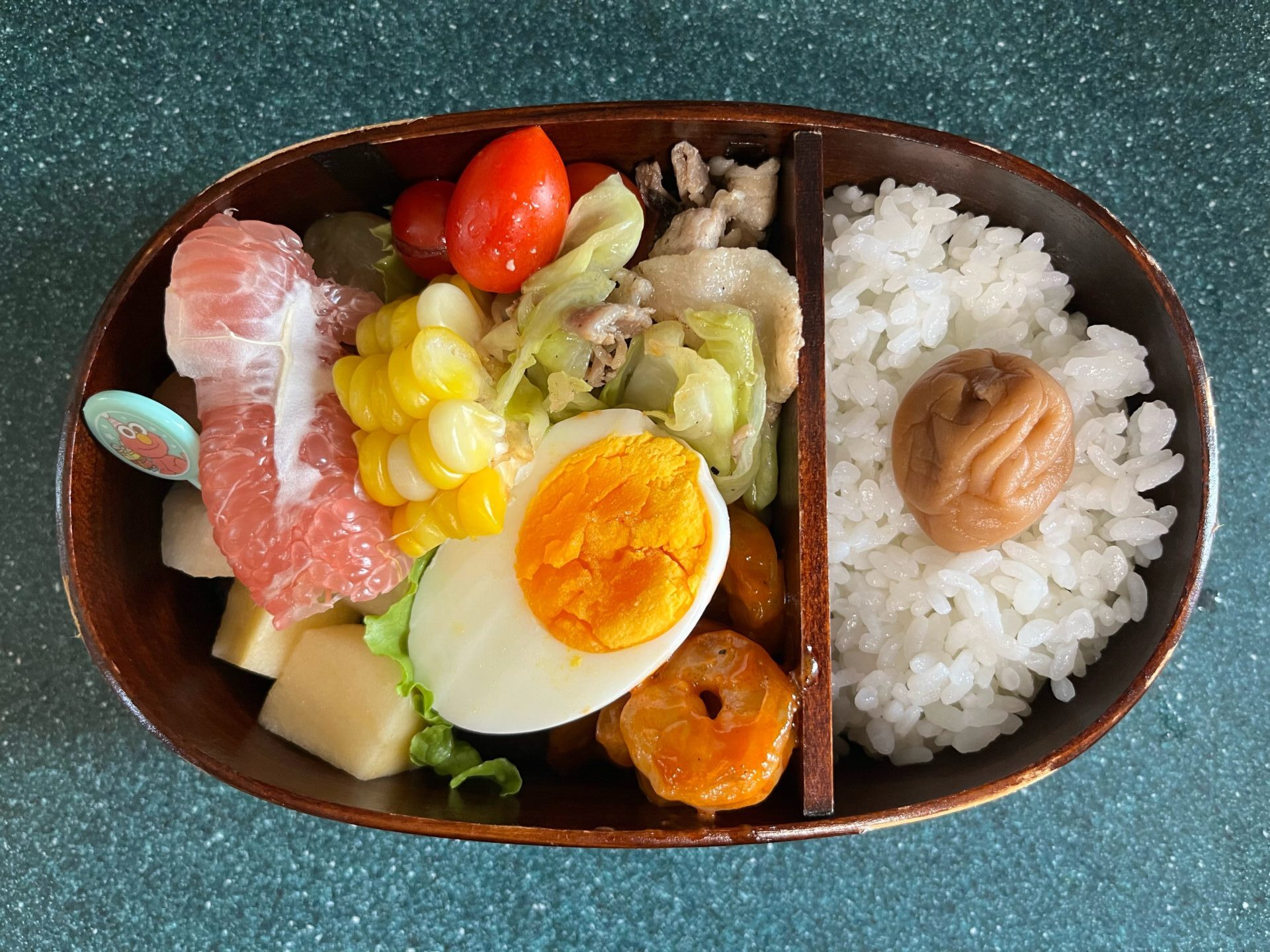 今日のお弁当(9/25)
メインは豚肉の塩麹炒めでした