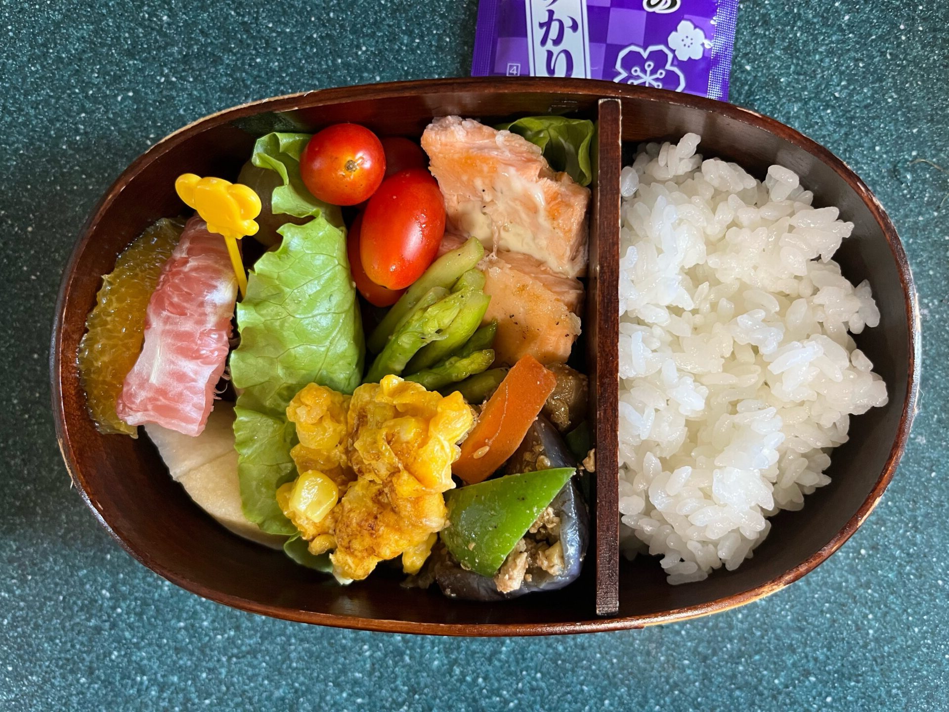 今日のお弁当(9/26)
メインはシャケのグリルでした