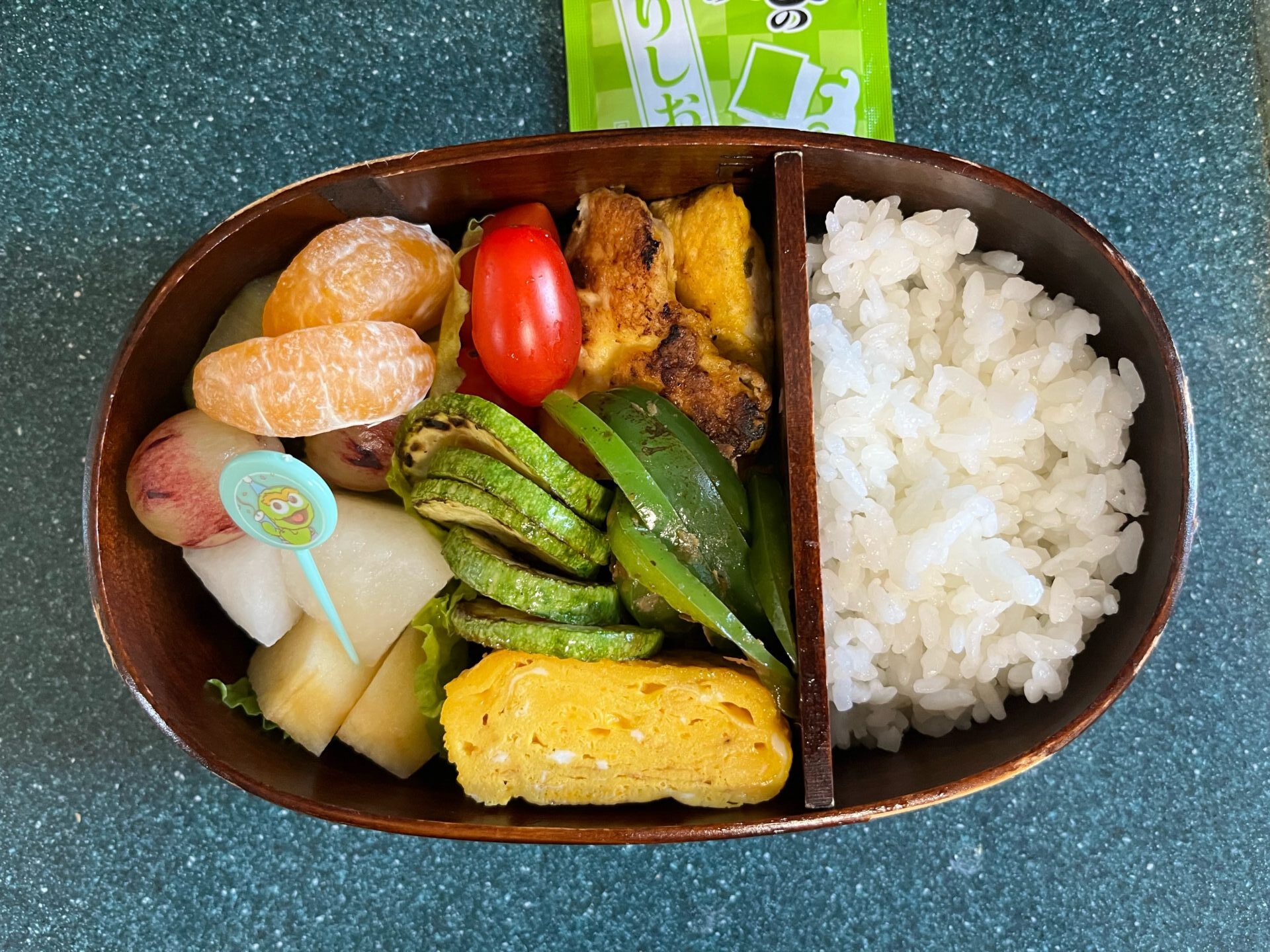 今日のお弁当(9/30)
メインは鳥ササミのチーズフライでした