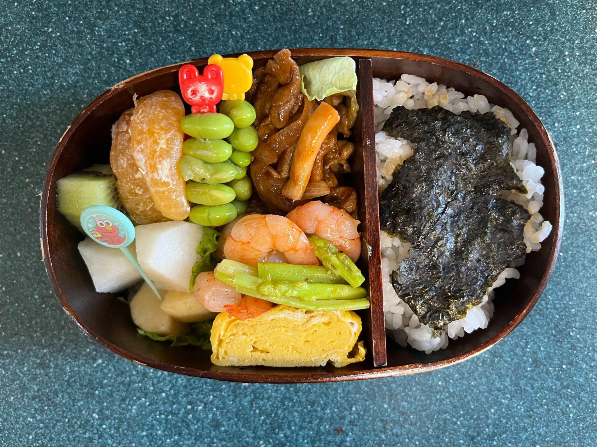 今日のお弁当(10/3)
メインはポークチャップでした