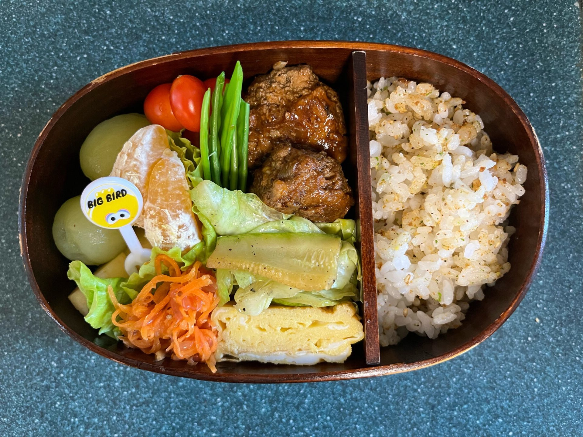 今日のお弁当
メインはハンバーグでした