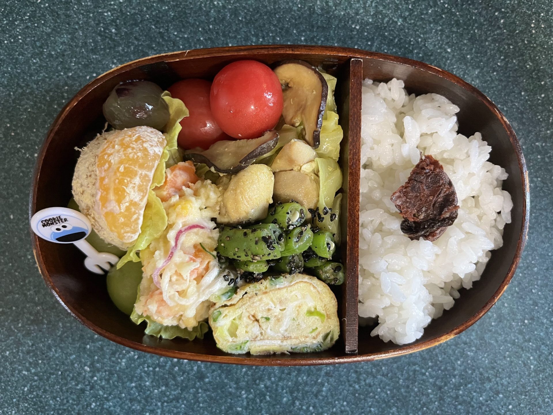 今日のお弁当(10/14)
メインは鶏肉とキャベツの塩麹カレー炒めでした