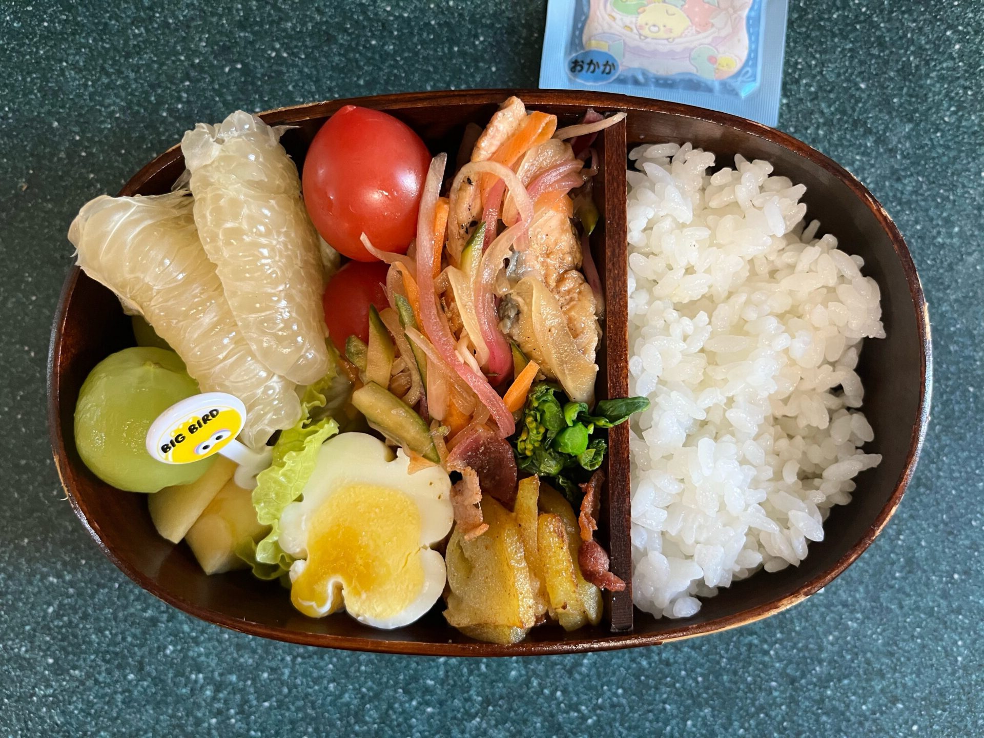 今日のお弁当(10/15)
メインは鮭の焼き浸しでした