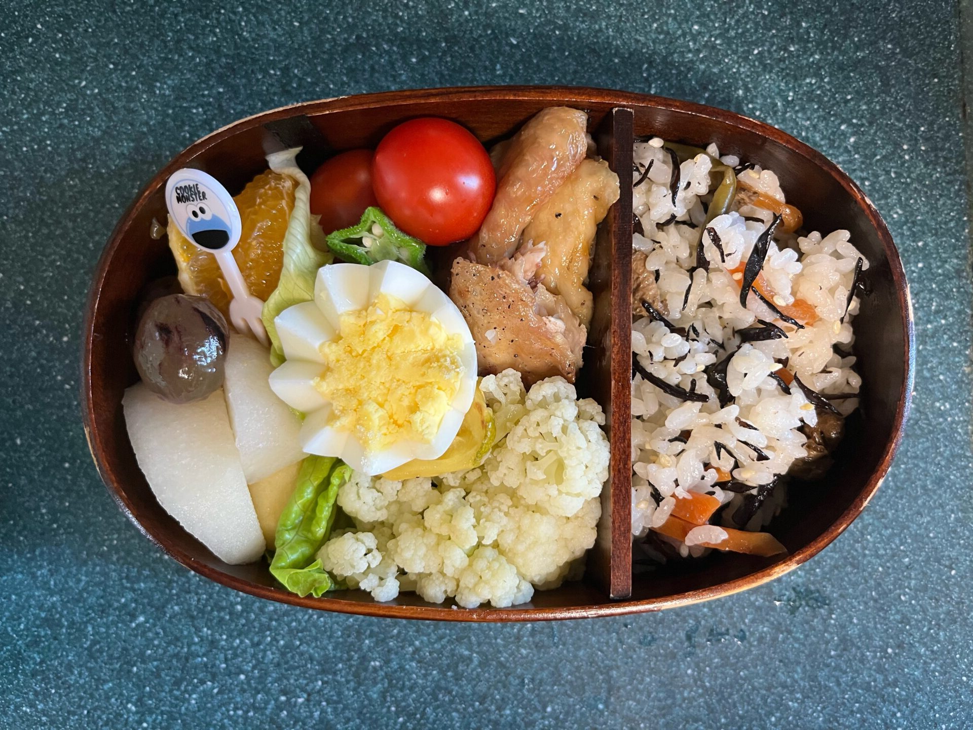 今日のお弁当(10/22)
メインは手羽中の塩焼きでした