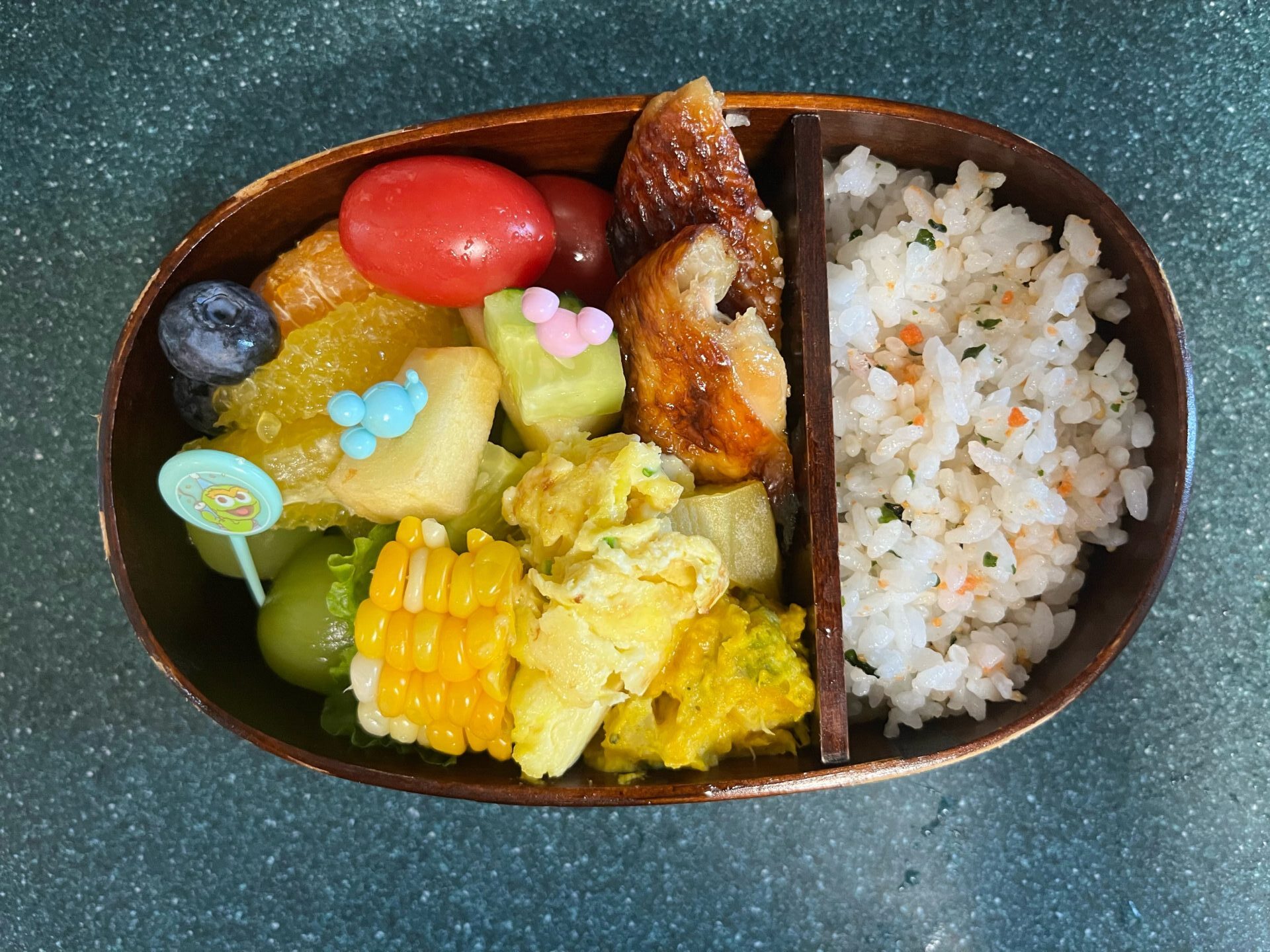 今日のお弁当(11/12)
メインは手羽中の塩麹焼きでした