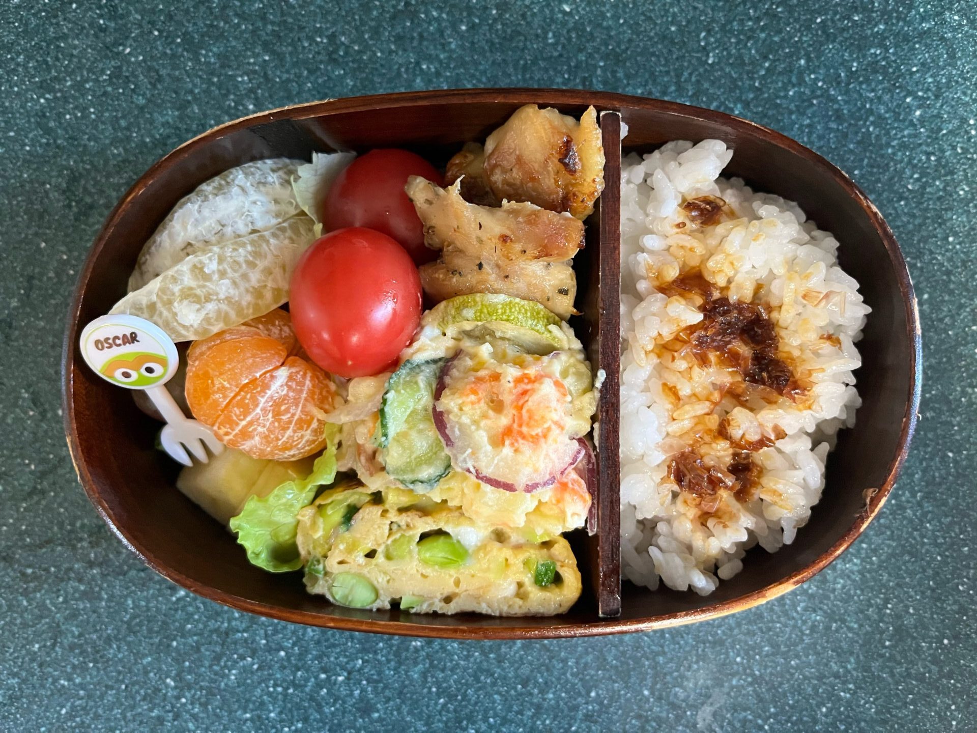 今日のお弁当(11/27)
メインは鶏もも肉の塩レモングリルでした