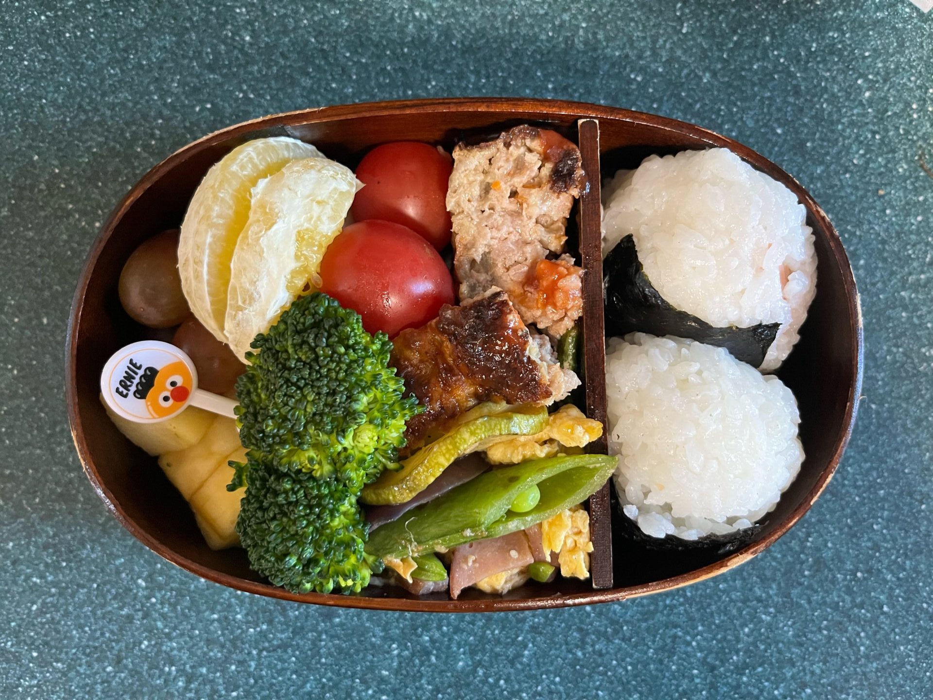 今日のお弁当(11/28)
メインはミートローフでした