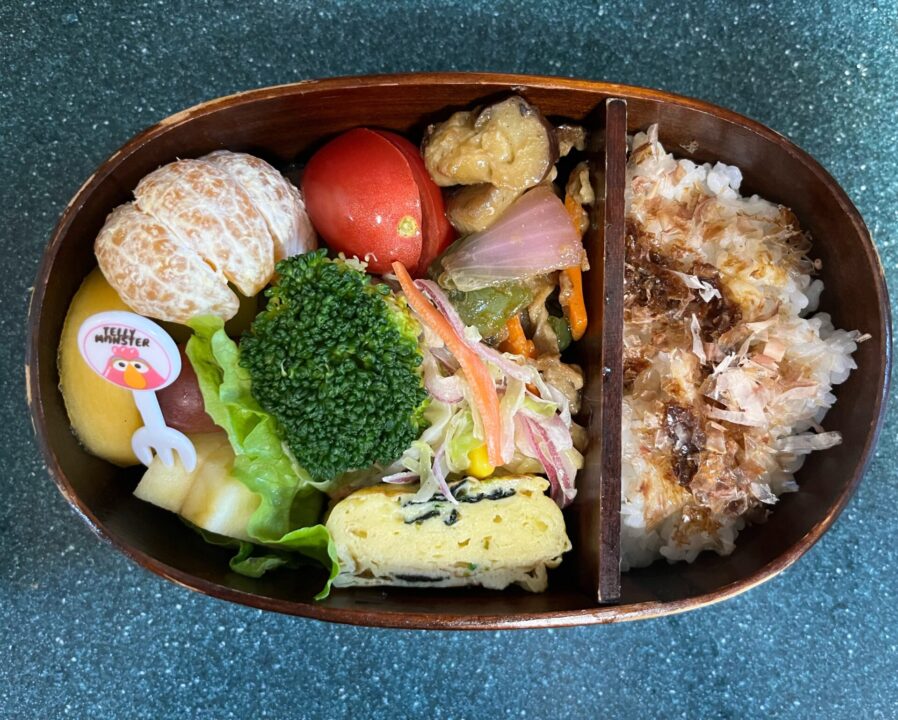 今日のお弁当(12/12)
メインは酢豚風炒め物でした