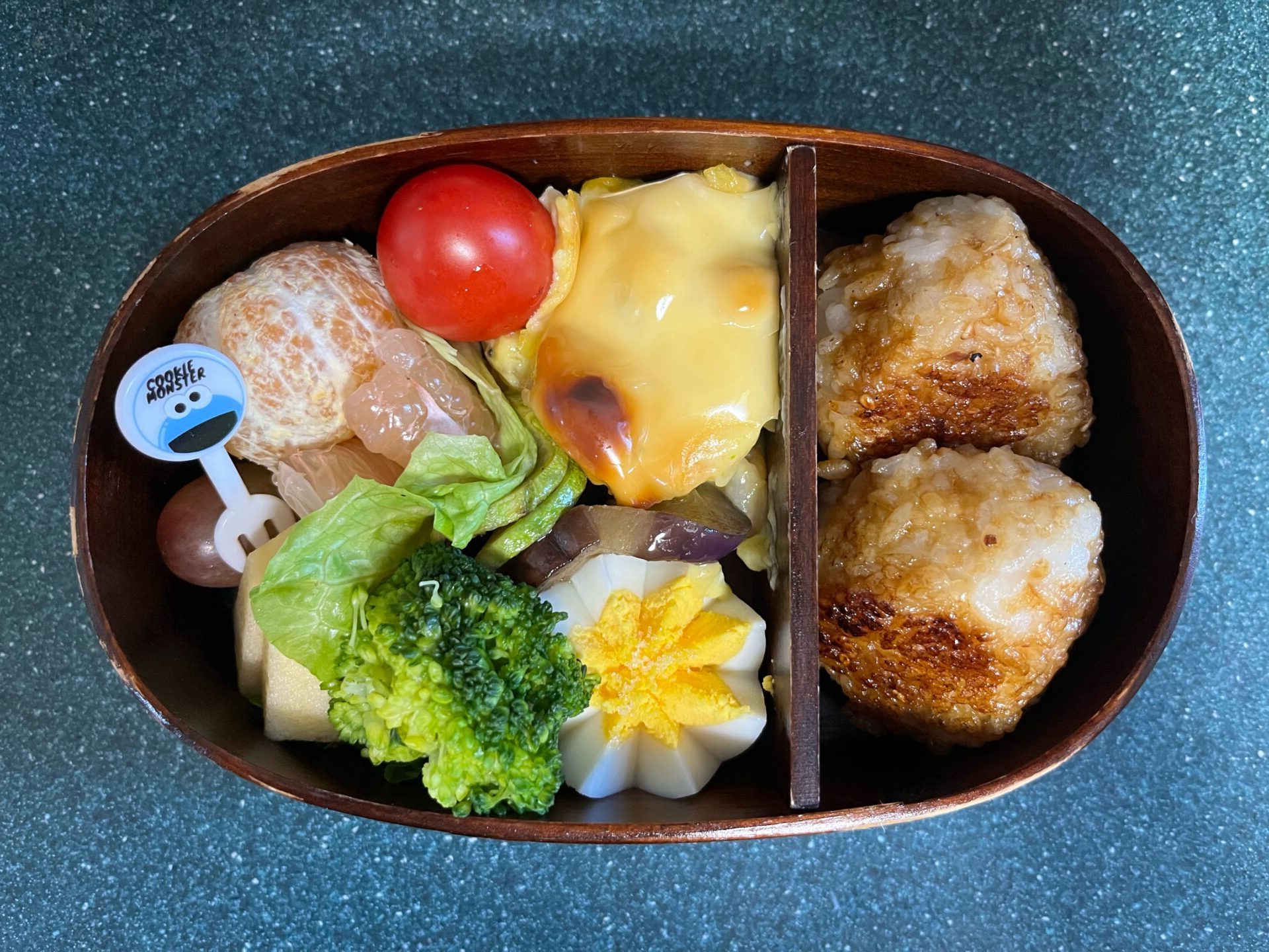 今日のお弁当(12/17)
メインはカボチャ、チキン、エビグラタンでした