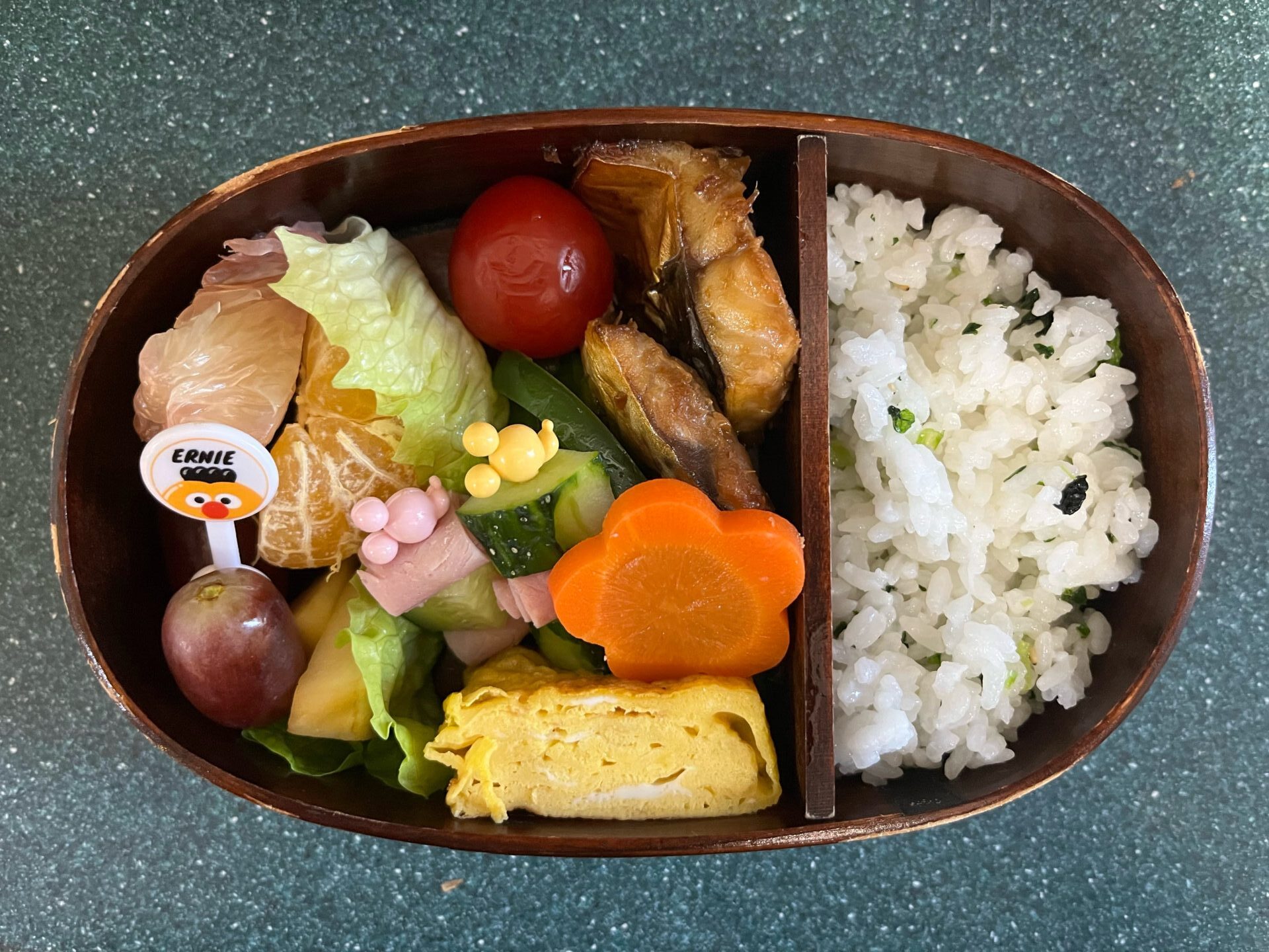 今日のお弁当(12/19)
メインは鯖の漬け焼きでした